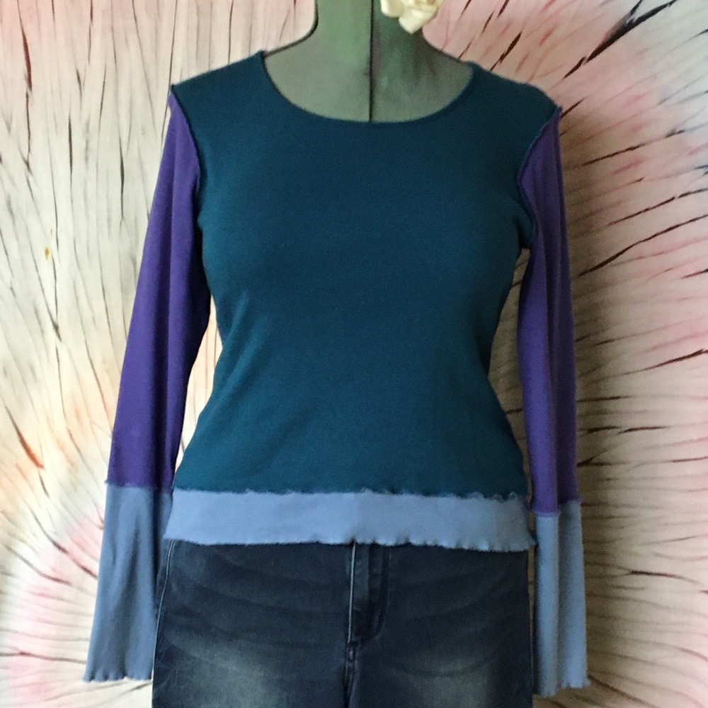 Suzette multi-colored, long sleeved t-shirt